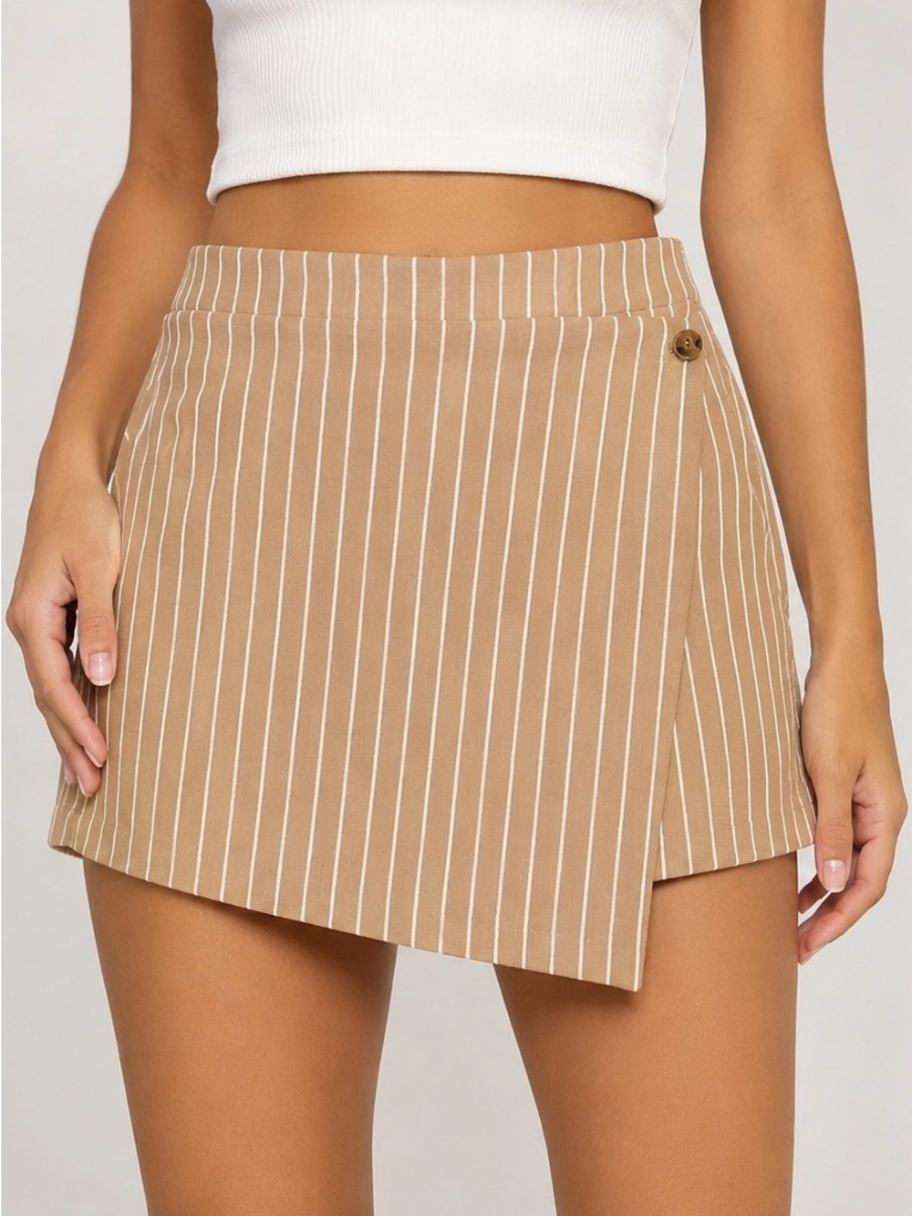NWT No Comment Tan Pinstripe Asymmetrical Skort Size Small Mid Rise